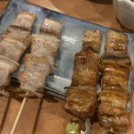 Yakitori Robatayaki Genki - 豚バラ、豚バラみそ