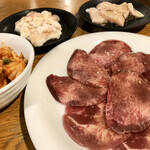 Genki Shichirin Yakiniku Gyushige Shinmarkoten - 