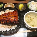 Kimura Ya Honten Tokyo Eki Yaezu J - 鰻のランチ