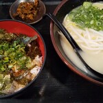 Ramen Bakumatsu Gobo Mototen - 豚骨ら～めんと、ミニ幕末丼。チャーシュー、辛子高菜が美味しい。