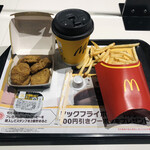 McDonald's Nishishiro Paruna Ten - スパイシーナゲットガーリック＋マックフライポテトL＋プレミアムローストコーヒーM  2023/1/23