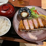 Yama Katsu Marugame Ten - プレミアムロースかつ定食（2,068円）_2023年1月