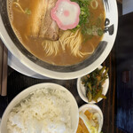 Shin Wakayama Ramen Bari Uma Iwade Ten - 