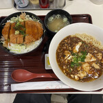 Mahalo Dining Wakuya Ten - 麻婆おぼろ豆腐ラーメン　和風たれかつ丼　大盛