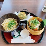 座々丸 - 黄金だしうどんとてまり寿司御膳