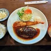 味の館 瑞穂 - 料理写真:ハンバーグと有頭海老フライ　890円