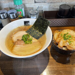 Japanese Noodles Pavilion ronron - 