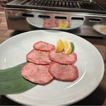 YAKINIKU HANA - 