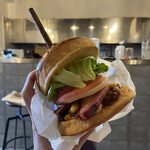 Overcook Burger Bar - 『自家製ベーコンチーズバーガー¥1,550』 『Hot Coffee¥300』 ※Set割¥-100