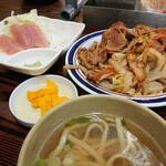 やんばる食堂 - 中味いりちゃー定食