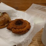 JACK IN THE DONUTS  Rarapoto Numazu Ten - オールドファッション＆極みキャラメルマキアート　ドリンクはドリンバーにてカフェラテを