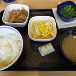 Yoshinoya Ichiyongosen Nishikomatsugawa Ten - 納豆牛小鉢定食