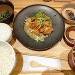 Washoku Bar Kamesuke - ランチ／お肉の定食 1000円