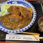 食事処 辰巳 - カレーの旨さにマグロカツの旨さのコラボ