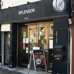 SpiceMaMa - 店名かと思っていた「SPLENDOR」は以前の店らしい…