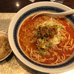 香港料理 申申 - 担々麺