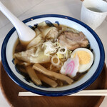 Ramen Sasafune - 特製わんたん麺