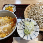 Soba Dokoro Seiran - ランチ月曜日海老玉丼