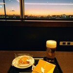 ダイヤモンド・プレミアラウンジ - 夕焼けを見ながら、いただきます(^○^)