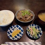 おでん やなぎ - 牛すじ煮込み定食