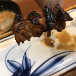 焼鳥 煮こみ にのみ屋 - サービスの串、めっちゃ美味い！