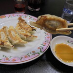 Gyoza no Osho Sasayama Ten - 餃子　いただきます