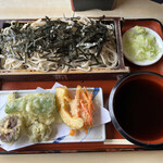 Soba Dokoro Shinbee - 野菜天ざる蕎麦(大盛)  1,300円税込　R5.3.25