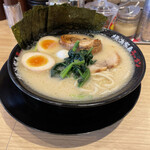 Yokohama Iekei Ramen Yuurakuya Okazaki Uto Ten - 