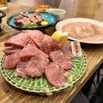 Yakiniku Taishu Sakaba Shin Nikuyakiya Toyonaka Shonai Ten - 