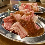 Taishu Horumon Yakiniku Kemuri Ki Yagotoekimaeten - 黒毛和牛サーロイン たれ焼き