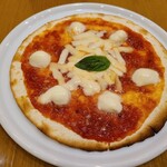 Popolamama Ionmorumiyazakiten - うすバリ生地のマルゲリータ（４５０円）