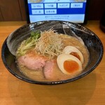 一轍 - 海老醤油らーめん(820円、斜め上から)