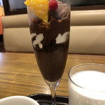 Cocos Soka Ten - 期間中にまた食べたい^ ^
                        パフェ自体で完結する味なのでコーヒーとか飲み物は必要ない感じ。