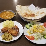 Namaste Nepal - ヒマラヤンセット 1500円(税込1650円) ※お好きなカレー:ひよこ豆マサラカレー/お好きなドリンク:マンゴーラッシー