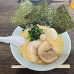 Yokohama Iekei Ramen Konshinya Mishima Ten - 