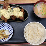 Shizuoka Regional cuisine Yakitori Marudori HAKOZAKI - 2023/04/25
                        タルタル唐揚げ定食 大飯 1,133円→993円
                        ✴︎ライスお代わり可
                        ✴︎食べログ限定Tポイント 140p利用