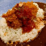 Sakai Curry LOKI - 令和5年4月 ランチタイム
                      LOKIカレーランチ 980円
                      LOKIカレー牡蠣クリームコロッケトッピング、サラダ、福神漬け、らっきょ、アイスティー