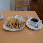 Kagura Coffee Ten - ●香蔵ブレンド　460円
                        
                        ●ボリュームモーニングセット
                        　ごまサンドセット　＋140円