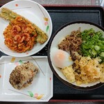 Anabuki Ya Tsuda No Matsubara Sabisu Eria Kudarisen - 温玉肉ぶっかけうどん（冷）／磯部ちくわ天・えびのかき揚げ／骨付き鶏おにぎり