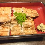 割烹　芳松 - 白焼きを手前から見る