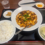 Sozo Chuka Kasei Sumaku Isesaki Ten - 麻婆豆腐定食（餃子3個付）1023円！