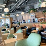 TSUTAYA BOOKSTORE CAFE LOUNGE Fukuoka Kuko Ten - 