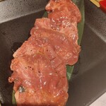 Yakiniku Nikushoku - 黒タン