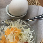 Coffee Dokoro Tokueemon Sennonjihonten - ゆでたまごと野菜サラダ(少量)