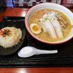 Ramen Teishoku Tei Sou-Ryu - えび味噌 930円、半チャーハン 250円