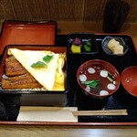 大衆うなぎ 西尾の鰻 - うな玉重　並