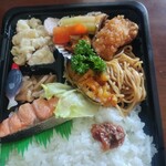 助六 - 幕の内弁当　アップ