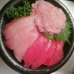 27-TUNA- - まぐろづくし丼 ￥940