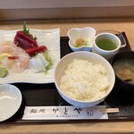 かどや - 料理写真:日替わりお刺身定食　990円