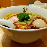 らぁ麺 はやし田 - 醤油らぁ麺 850円、味玉 無料クーポン